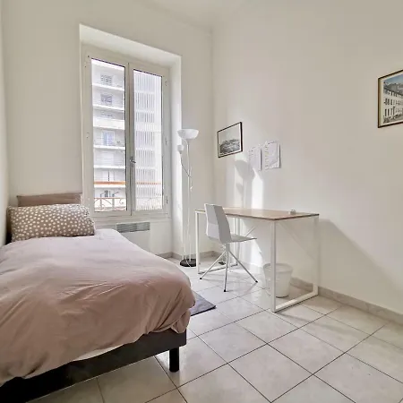 Palm Tree Promenade Apartment *